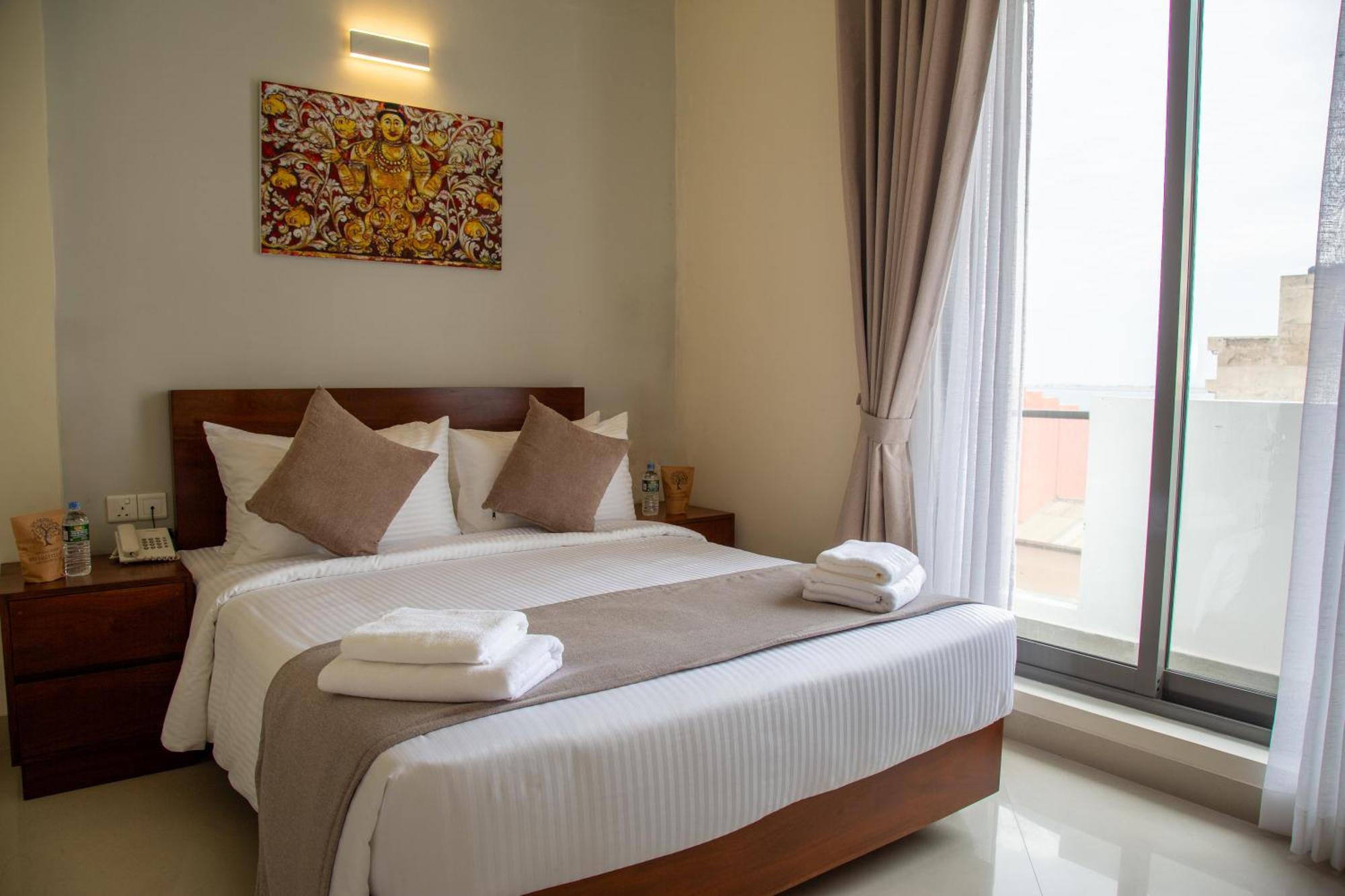 Marine Suites Colombo Exterior photo
