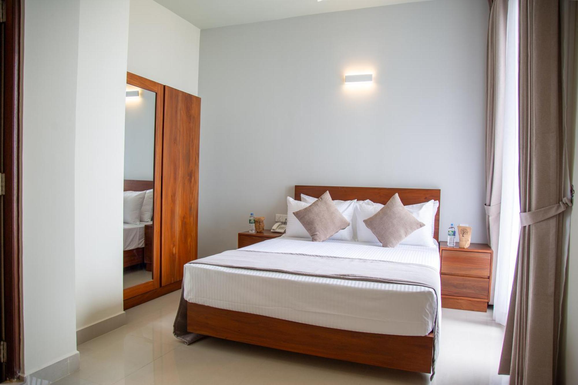 Marine Suites Colombo Exterior photo