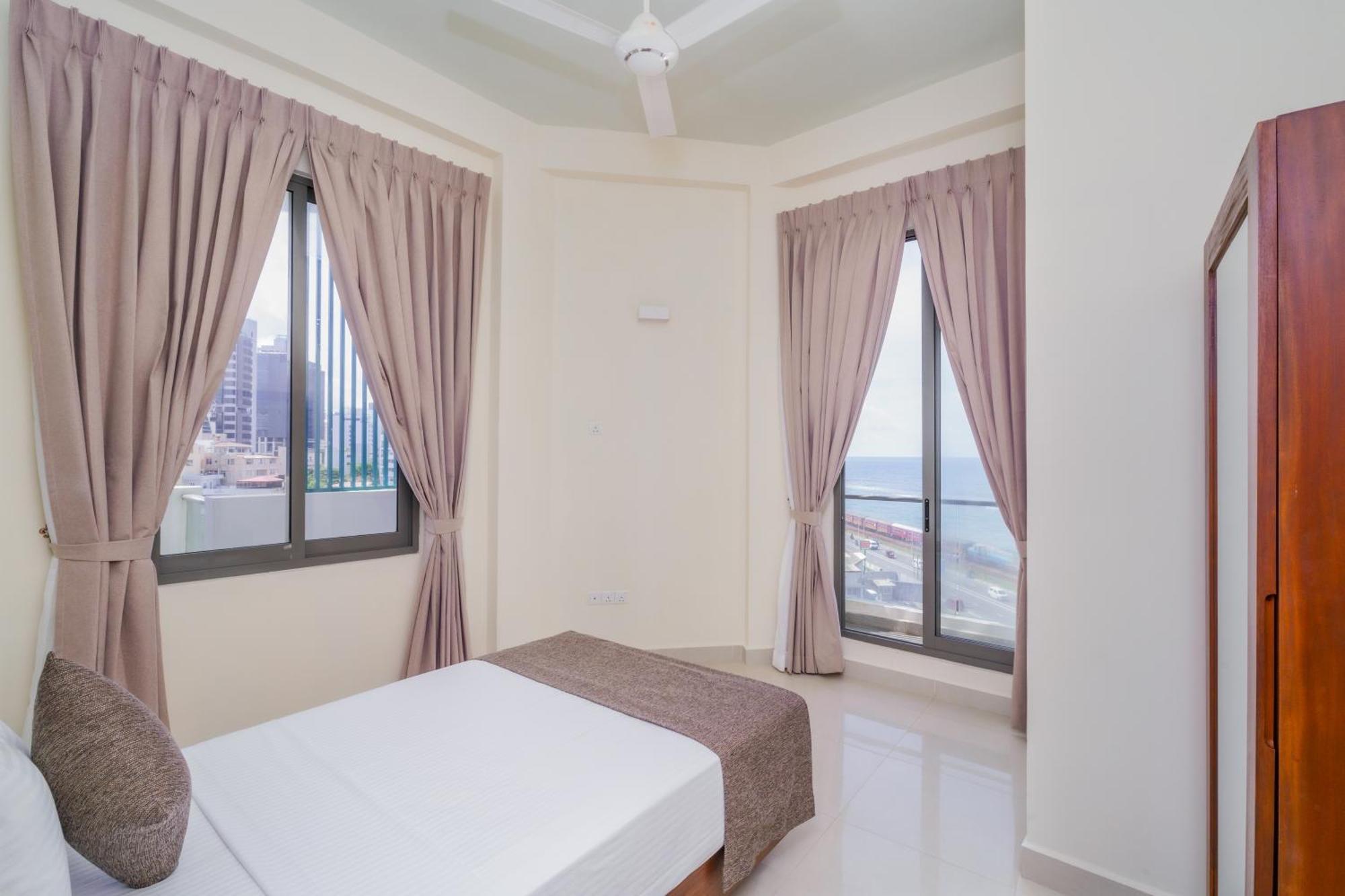 Marine Suites Colombo Exterior photo