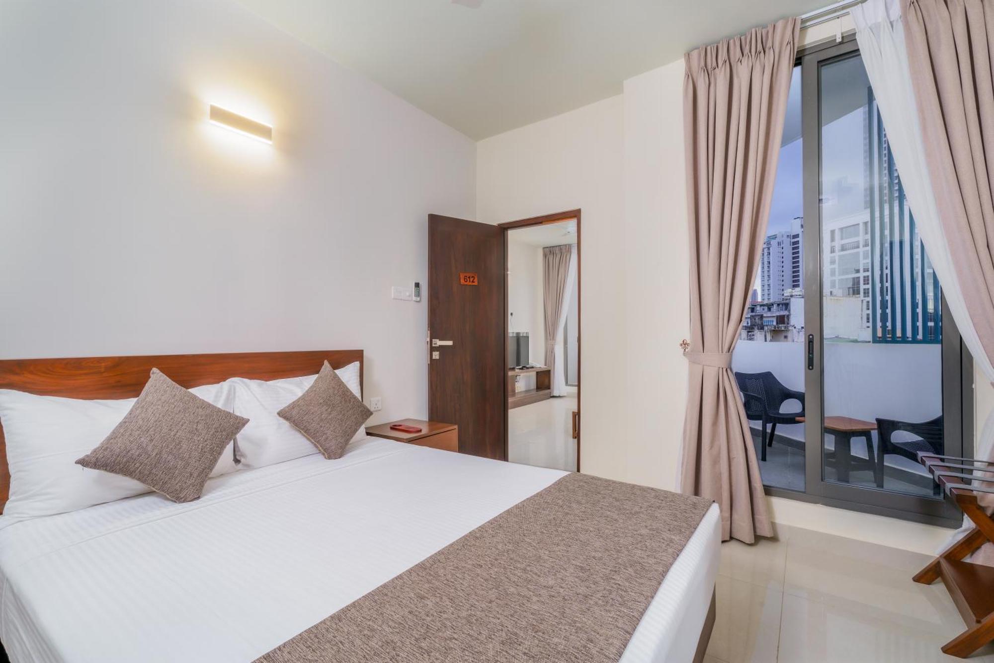 Marine Suites Colombo Exterior photo